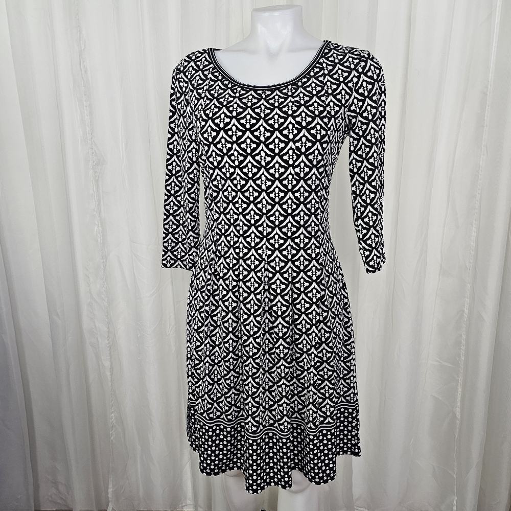 Max Studio Mixed Print Flare Dress White Black Stretchy Size Small